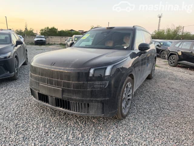 Lynk & Co 900 2.0hyb AT 4WD