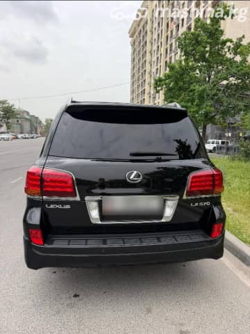 Lexus LX III 570 5.7 AT 4WD