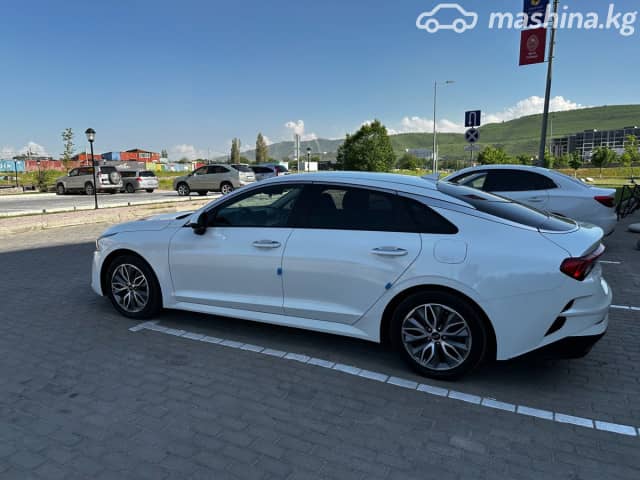 Kia K5 III