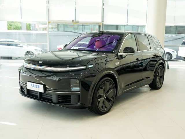 LiXiang L7 Рестайлинг 1.5hyb AT 4WD