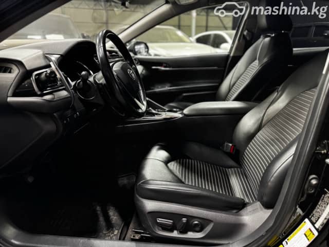 Toyota Camry VIII (XV70) 2.5 AT