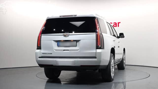 Cadillac Escalade IV 6.2 AT 4WD