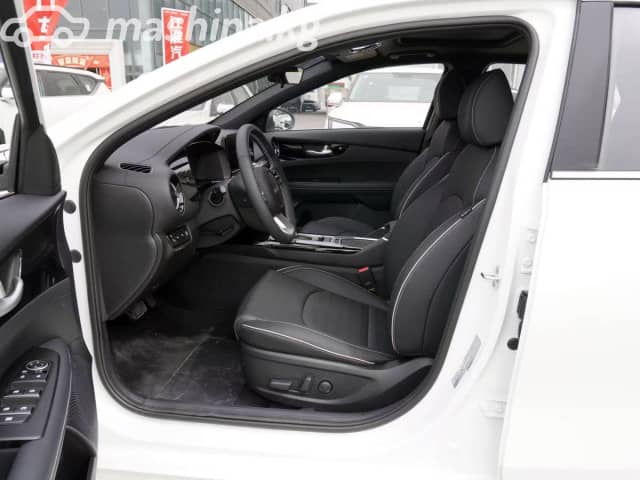Kia K3 II China Market Рестайлинг 1.5 CVT