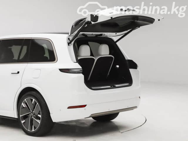 LiXiang L9 Рестайлинг 1.5hyb AT 4WD