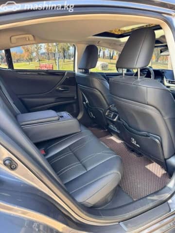Lexus ES VII 300h 2.5hyb CVT