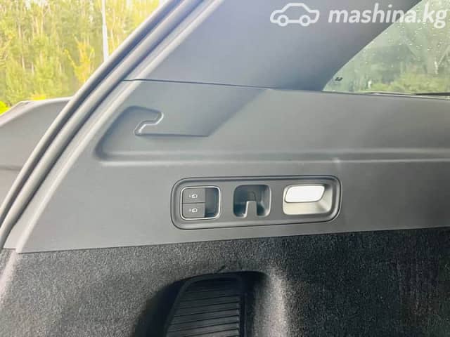 LiXiang L6 1.5hyb AT 4WD