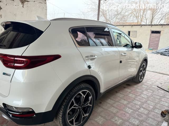 Kia Sportage IV Рестайлинг 2.0d AT