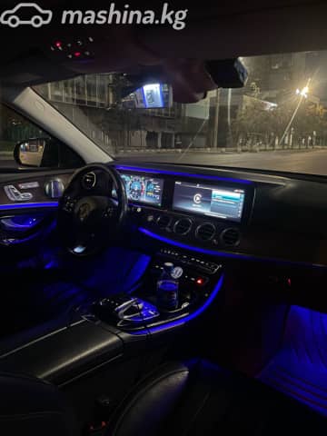 Mercedes-Benz E-Класс V (W213, S213, C238) 300 2.0 AT 4WD