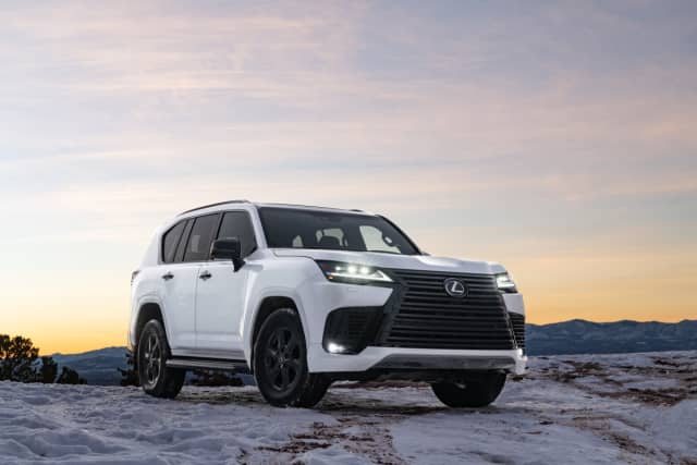 Lexus LX IV 600 3.5 AT 4WD