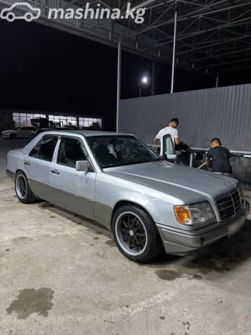 Mercedes-Benz E-Класс I (W124) 220 2.2 MT