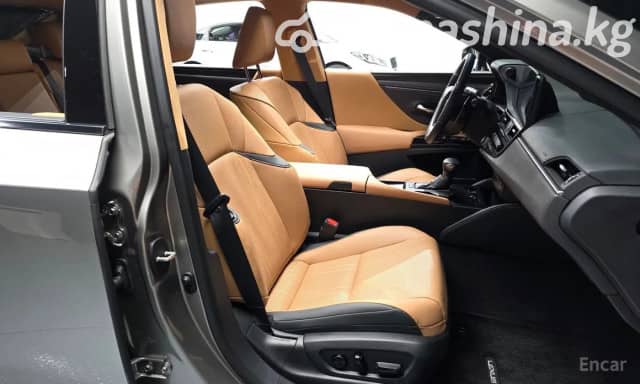 Lexus ES VII Рестайлинг 300h 2.5hyb CVT