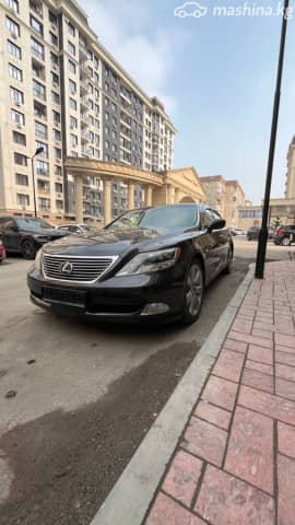 Lexus LS IV 600h L 5.0hyb CVT 4WD