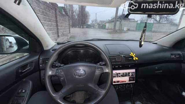 Toyota Avensis II Рестайлинг 2.2d MT