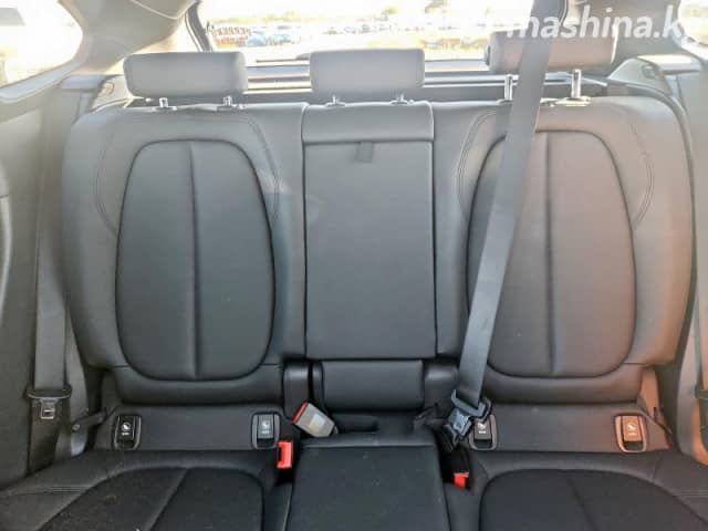 BMW X1 II (F48) Рестайлинг 28i xDrive 2.0 AT 4WD