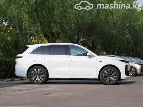 LiXiang L6 1.5hyb AT 4WD