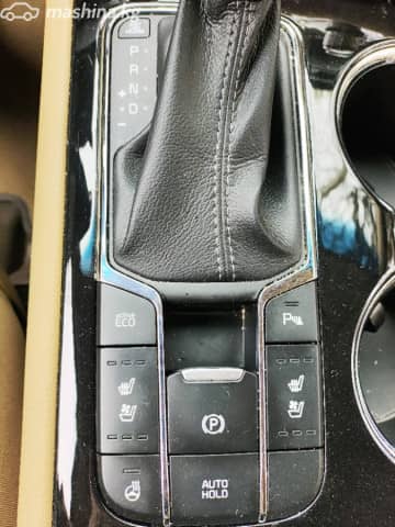 Kia Carnival III 2.2d AT