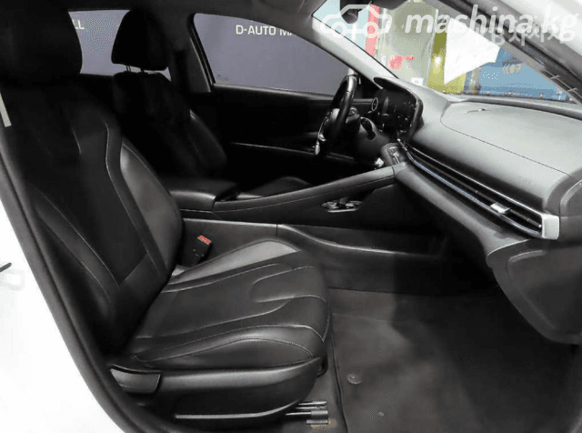 Hyundai Avante VII 1.6hyb AMT