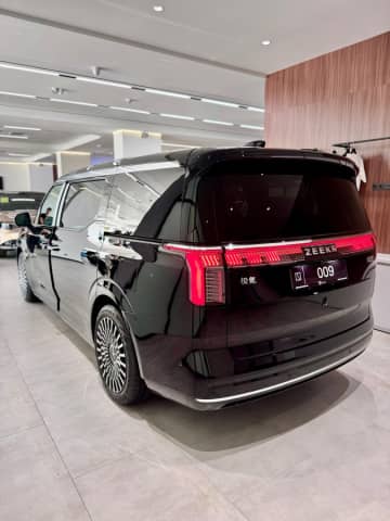 Zeekr 009 I 116 kWh Electro AT 4WD