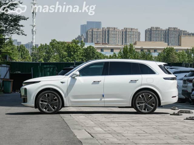 LiXiang L7 Рестайлинг 1.5hyb AT 4WD
