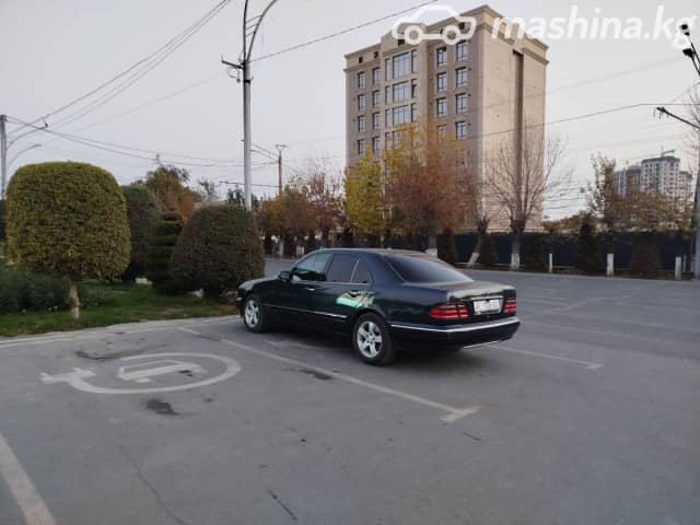 Mercedes-Benz E-Класс II (W210, S210) Рестайлинг 240 2.6 MT