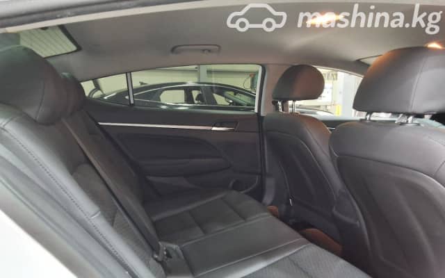Hyundai Avante VI Рестайлинг 1.6 CVT