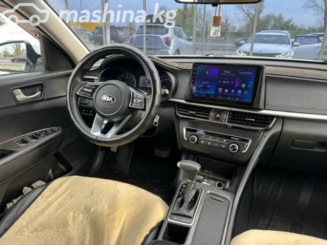 Kia K5 II 2.0 AT