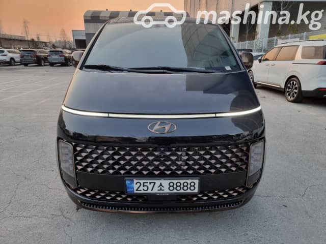 Hyundai Staria 2.2d AT 4WD