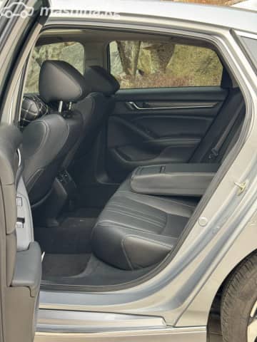 Honda Accord X 2.0 AT