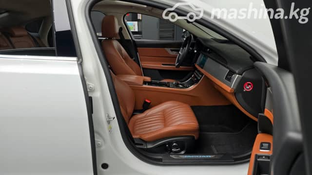 Jaguar XF II 2.0d AT