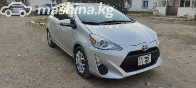 Toyota Prius c I Рестайлинг 1.5hyb CVT
