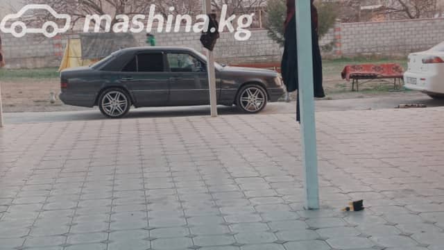 Mercedes-Benz E-Класс I (W124) 300 3.0d AT