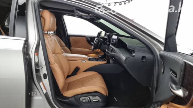 Lexus LS V 500h 3.5hyb AT 4WD