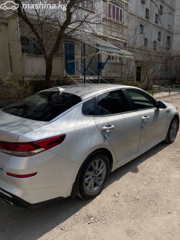 Kia K5 II 2.0 AT