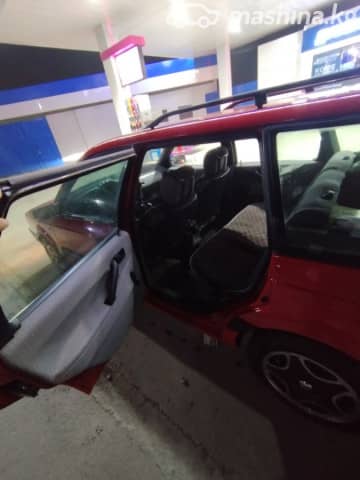 Volkswagen Passat B3 1.8 MT