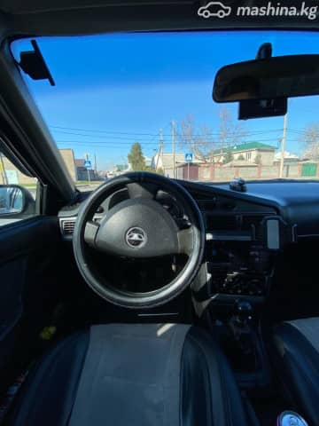 Daewoo Nexia I Рестайлинг 1.5 MT