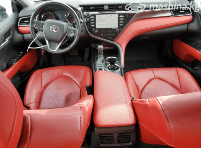 Toyota Camry VIII (XV70) 2.5 AT