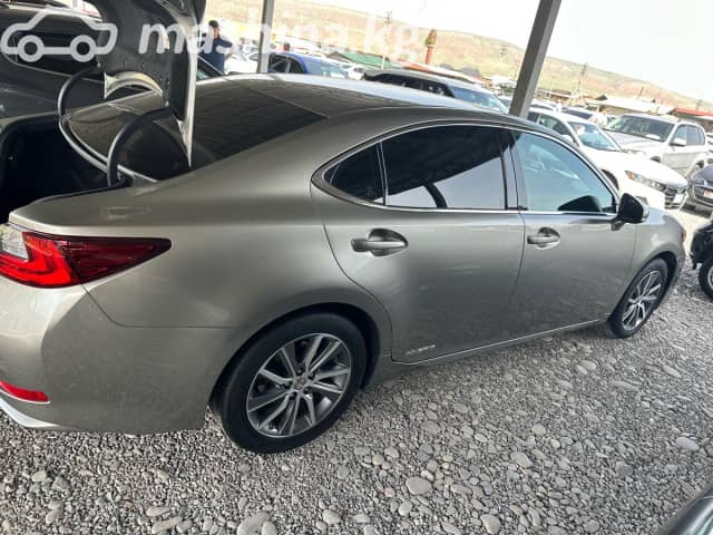 Lexus ES VI Рестайлинг 300h 2.5hyb CVT