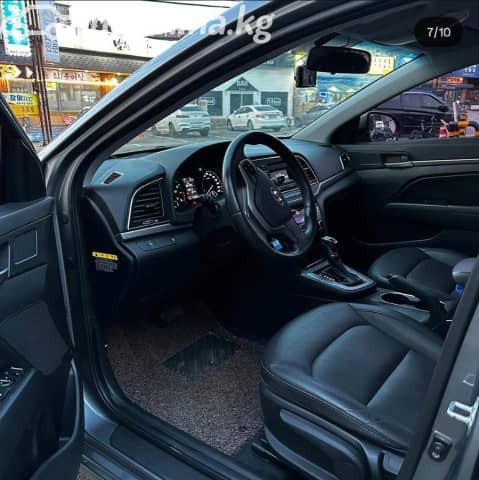 Hyundai Avante VI 1.6 AT