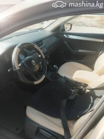 Skoda Octavia III (A7) 1.6 MT