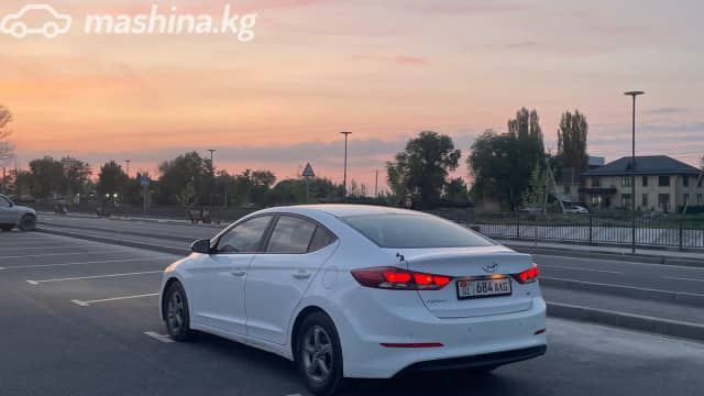 Hyundai Avante VI 1.6 AT