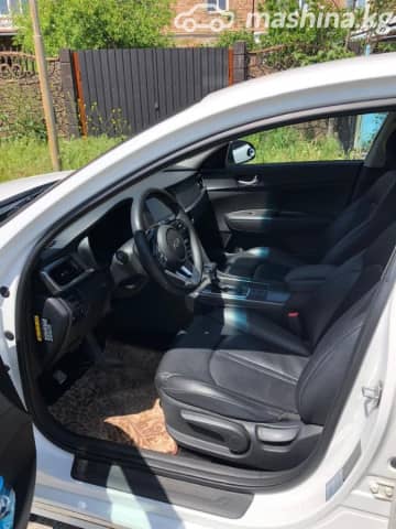 Kia K5 II 2.0 AT