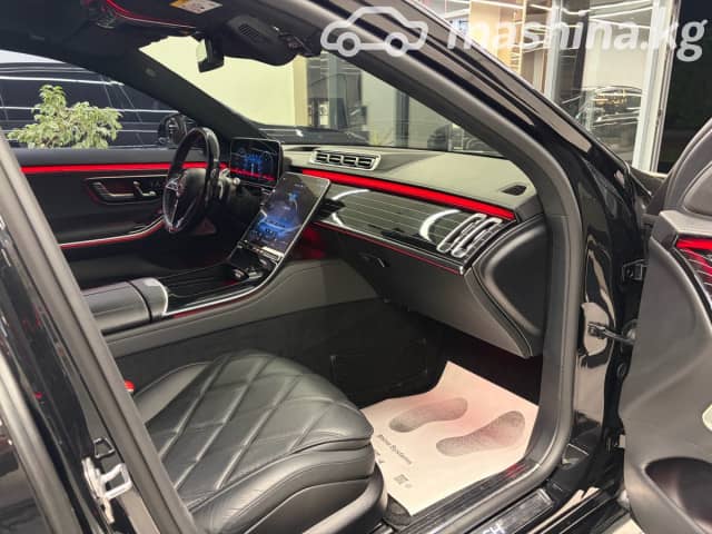 Mercedes-Benz Maybach S-Класс II (Z223) 580 4.0 AT 4WD