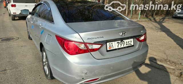 Hyundai Sonata VI (YF) 2.0 AT Газ