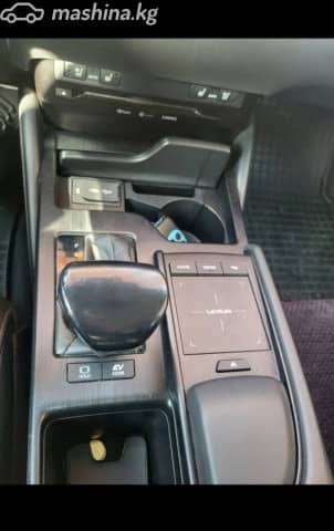 Lexus ES VII 300h 2.5hyb CVT