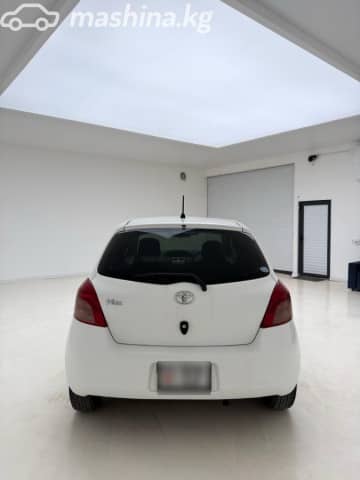 Toyota Vitz II (XP90) 1.3 CVT