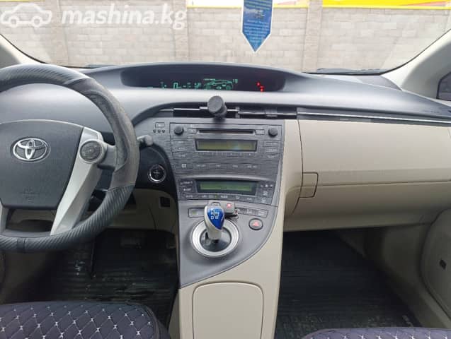 Toyota Prius III Рестайлинг (XW30) 1.8hyb AT