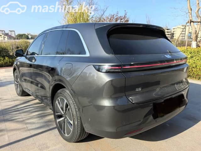 LiXiang L6 1.5hyb AT 4WD