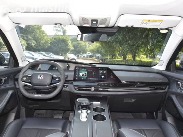 Changan UNI-K 1.5hyb AT