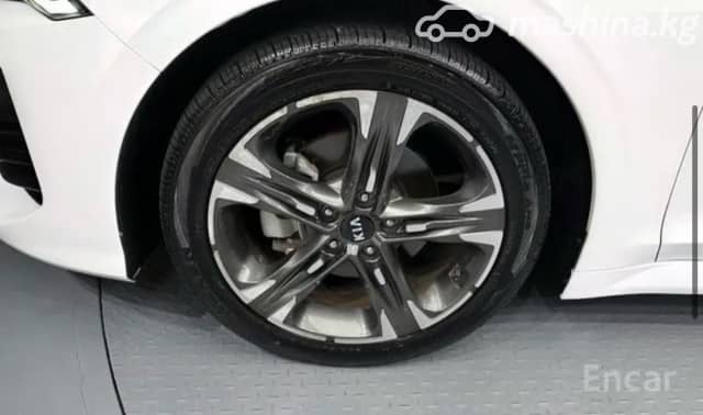 Kia K5 III 2.0 AT