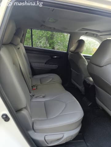Toyota Highlander IV (U70)